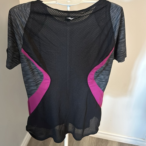 Mizuno performance size L women’s athletic tshirt - Picture 4 of 7